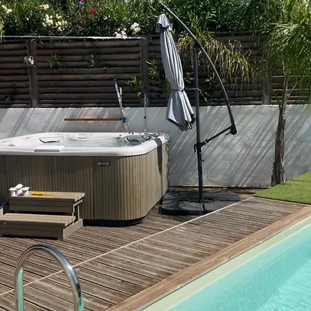 Maison Individuelle Avec Piscine Et * Afa
